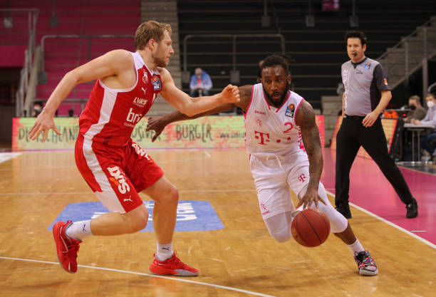 不改初心 不改初心