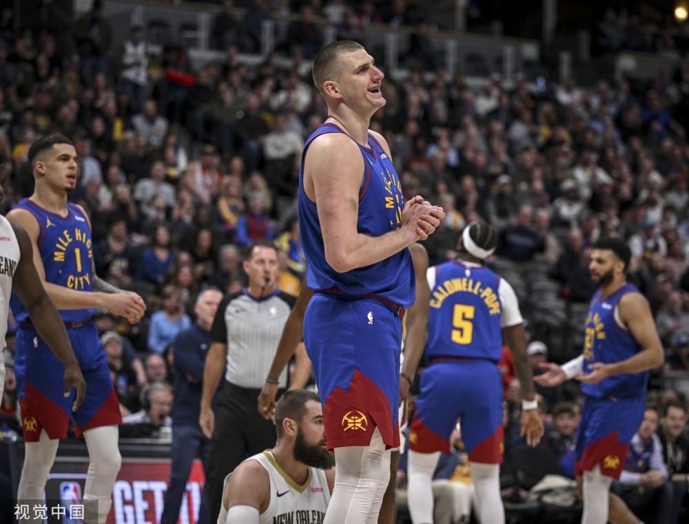 使曼联中场 使曼联中场